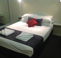 Parkside Motel  Licensed Restaurant - Lightning Ridge Tourism