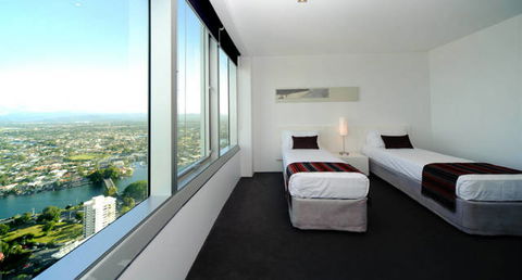 Q1 Resort & Spa - Lightning Ridge Tourism 9