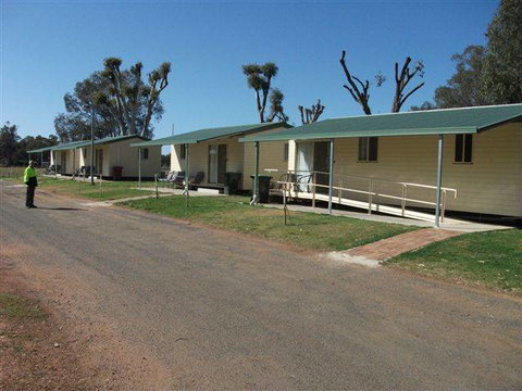 Riverview Caravan Park - Lightning Ridge Tourism 0