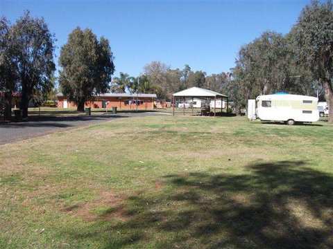 Riverview Caravan Park - Lightning Ridge Tourism 1