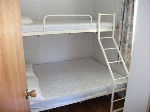 Riverview Caravan Park - Lightning Ridge Tourism 3