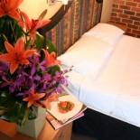 Rose & Crown Lodge - Lightning Ridge Tourism 9