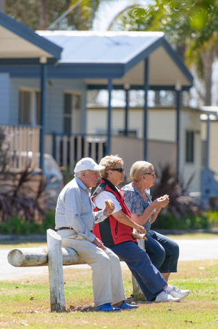 Stuarts Point Holiday Park - Lightning Ridge Tourism 0