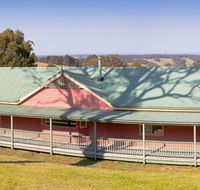 The Bryn at Tilba - Lightning Ridge Tourism