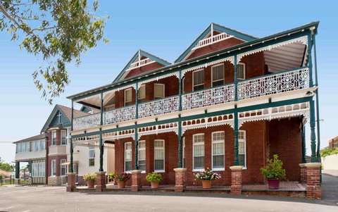 The Centre Bed & Breakfast - Lightning Ridge Tourism 4