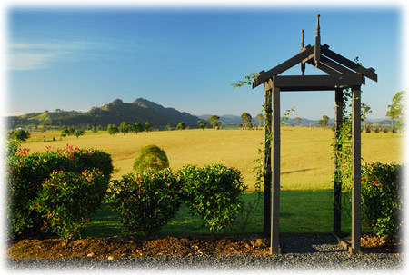 Villa Medici Bed & Breakfast - Lightning Ridge Tourism 0