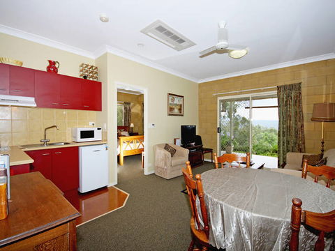 Wallaby Ridge Retreat - Lightning Ridge Tourism 0