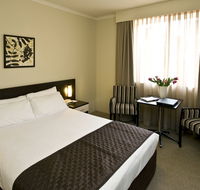Wesley Lodge - Lightning Ridge Tourism
