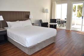 Hotel Rottnest - Lightning Ridge Tourism 3