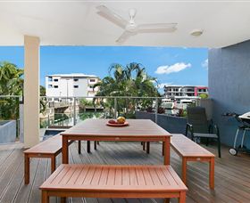 Bay View Luxury Waterfront Villa - Lightning Ridge Tourism 1