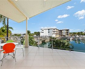 Bay View Luxury Waterfront Villa - Lightning Ridge Tourism 7