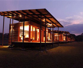 Wildman Wilderness Lodge - Lightning Ridge Tourism 0