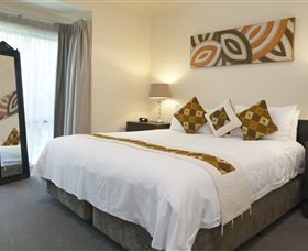 Arthurs Views - Lightning Ridge Tourism 1