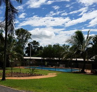 Farmgate Backpackers - Lightning Ridge Tourism