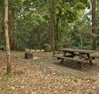 Sheepstation Creek campground - Lightning Ridge Tourism