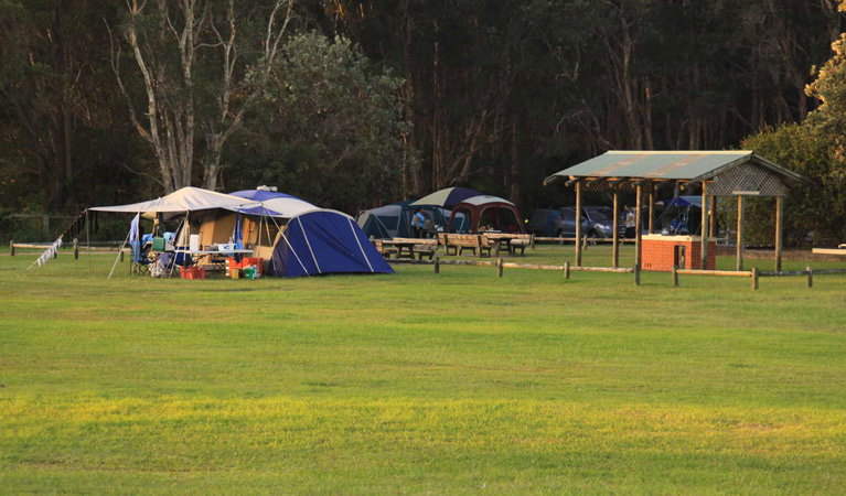 Booti Booti NSW Lightning Ridge Tourism