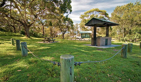 Yagon Campground - Lightning Ridge Tourism 1