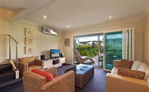 Pacific Blue 358 - Lightning Ridge Tourism 0
