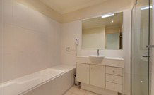 Pacific Blue 358 - Lightning Ridge Tourism 5