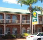 Hamiltons Henry Parkes Motor Inn - Lightning Ridge Tourism