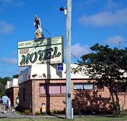 Jackie Howe Motel - Lightning Ridge Tourism