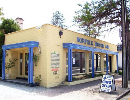 Norfolk Motor Inn - Lightning Ridge Tourism 1