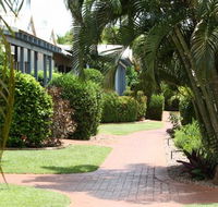 Broome Beach Resort - Lightning Ridge Tourism