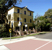 Lamrock Lodge - Lightning Ridge Tourism