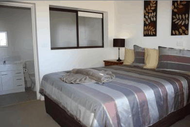Bay View Holiday Village - Lightning Ridge Tourism
