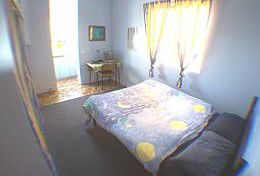 Kanga House Backpackers - Lightning Ridge Tourism 1