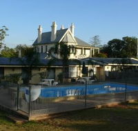 Airlie House Motor Inn - Lightning Ridge Tourism