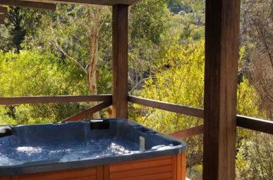 Secret Valley Escape - Lightning Ridge Tourism 1