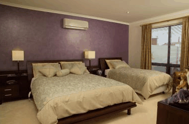 The Charles Robbins - Lightning Ridge Tourism