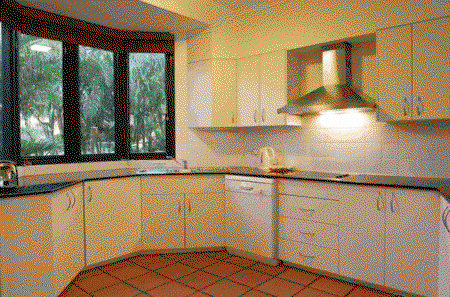 Byron Links Apartments - Lightning Ridge Tourism 4