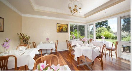 Closeburn House - Lightning Ridge Tourism 0