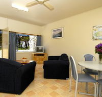 Island Coastal Units - Lightning Ridge Tourism