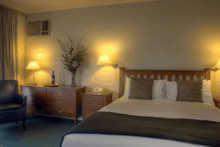 Ringwood Lake Inn - Lightning Ridge Tourism