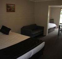 Snowy Mountains Motel - Lightning Ridge Tourism