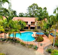 Beach Court Holiday Villas - Lightning Ridge Tourism