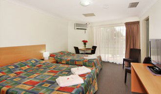 Country Capital Motel - Lightning Ridge Tourism 1