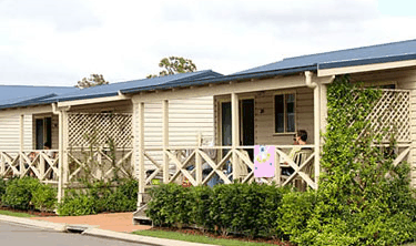 Beachfront Holiday Resort - Lightning Ridge Tourism