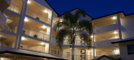 Golden Sands Beachfront Apartment Resort - Lightning Ridge Tourism