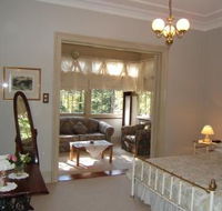 Whispering Pines - Lightning Ridge Tourism