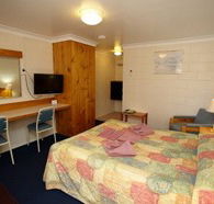 Alabaster Motel - Lightning Ridge Tourism