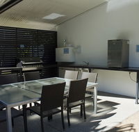 The Bay Apartments - Lightning Ridge Tourism