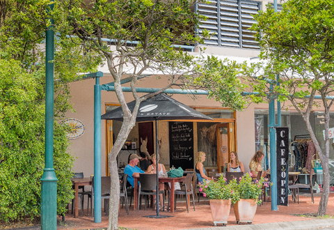 Byron Quarter - Lightning Ridge Tourism 5