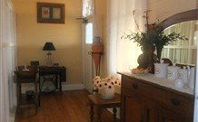 Lake View Farm House - Lightning Ridge Tourism 1