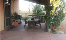 Lake View Farm House - Lightning Ridge Tourism 5