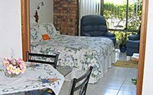 Pepper Tree Cottage Wollombi - Lightning Ridge Tourism 0