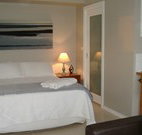 Shutters by the Sea - Lightning Ridge Tourism